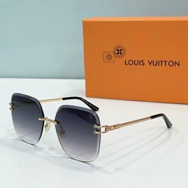 Picture of LV Sunglasses _SKUfw57303819fw
